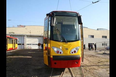 tn_pl-lodz_m8cn_modernised_tram_front.jpg